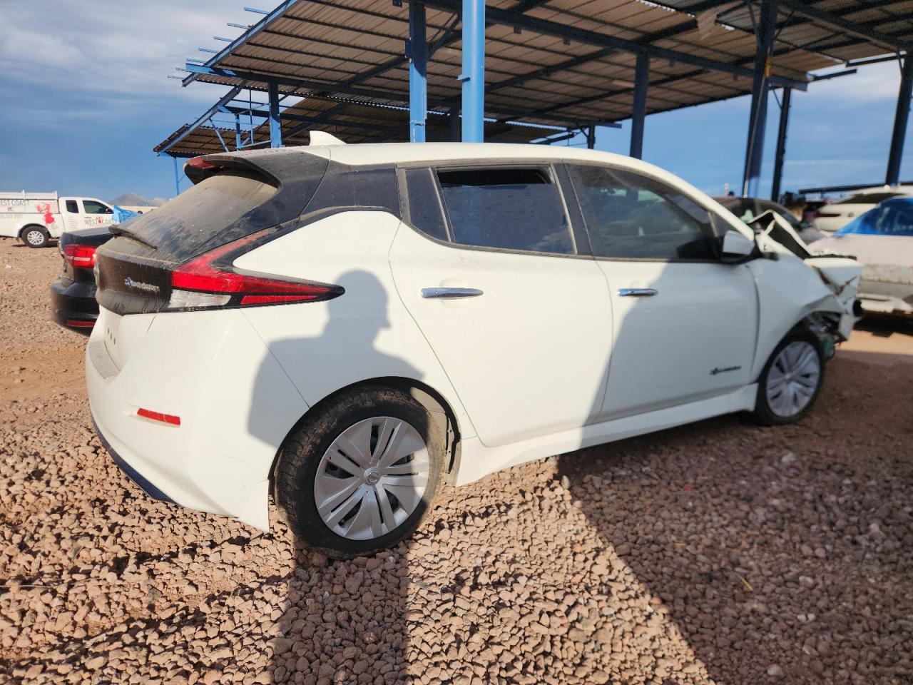 2019 Nissan Leaf S - Image 3