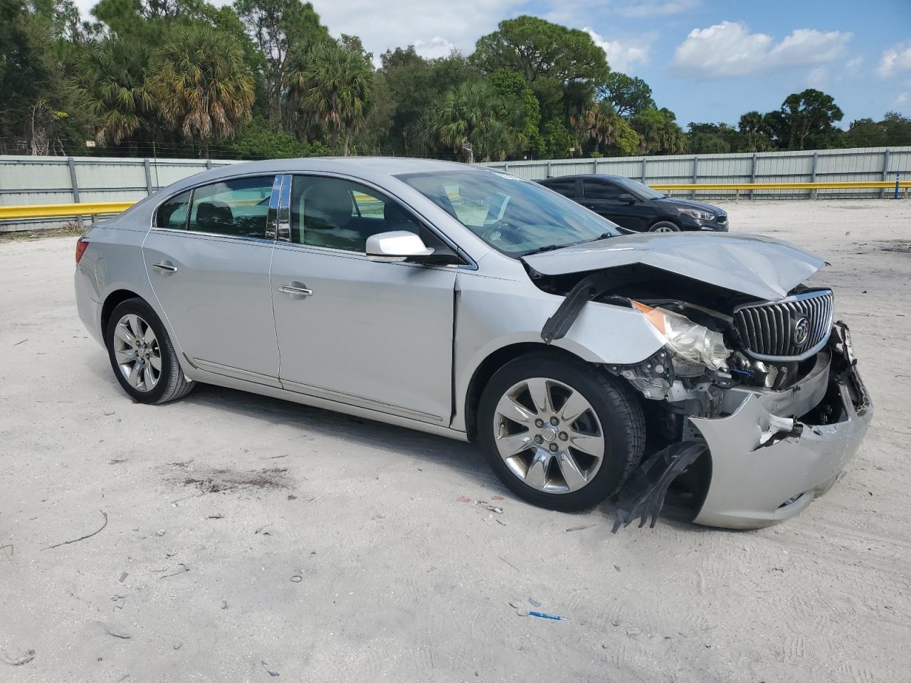 2013 Buick Lacrosse - Image 4