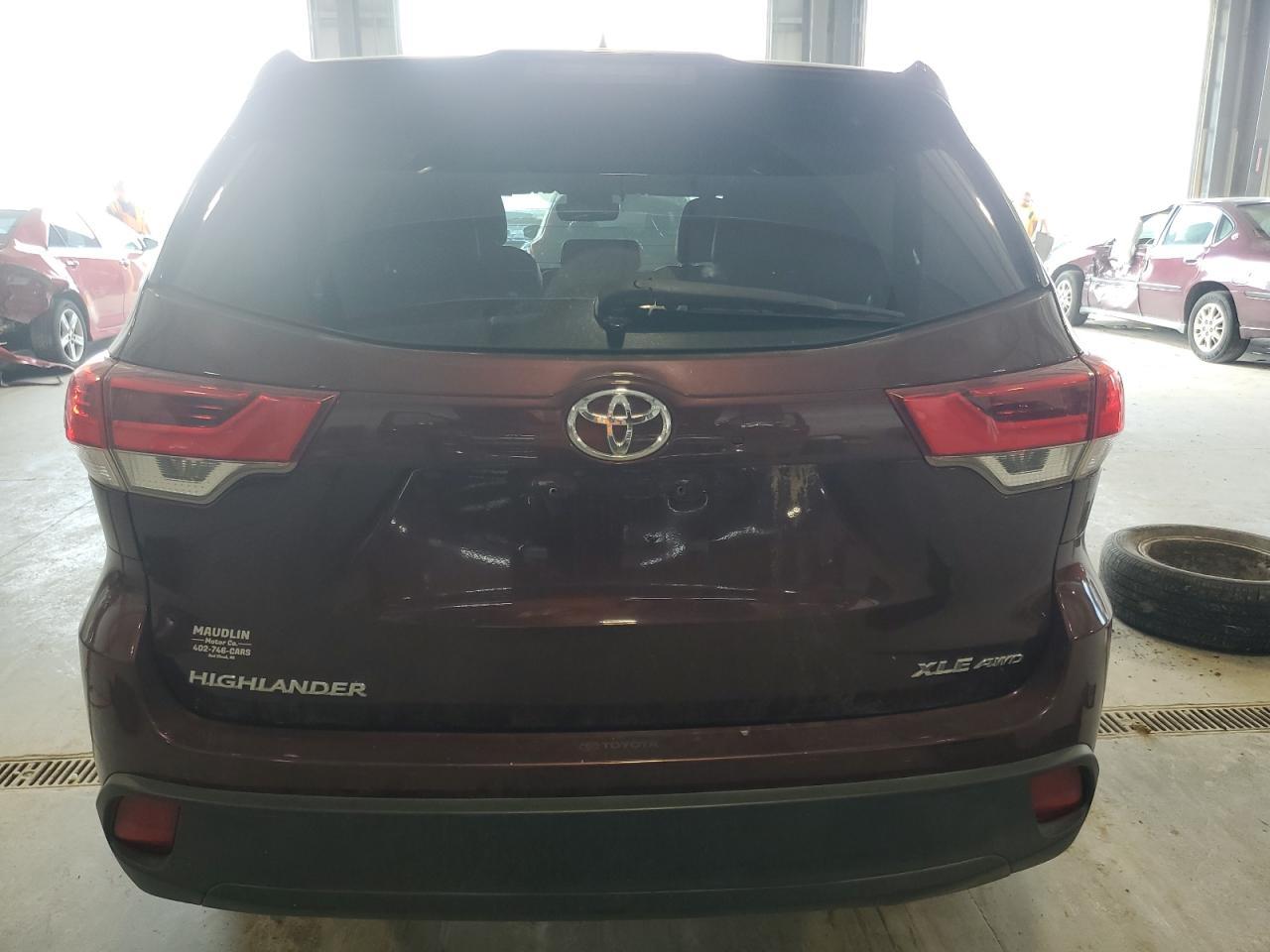 2019 Toyota Highlander Se - Фото 6