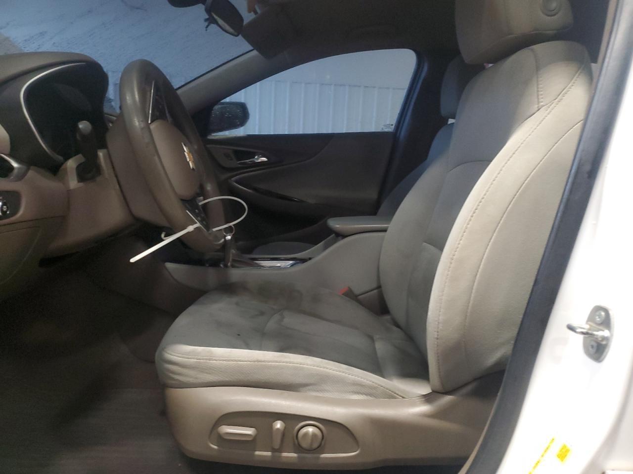 2017 Chevrolet Malibu Ls - Image 7