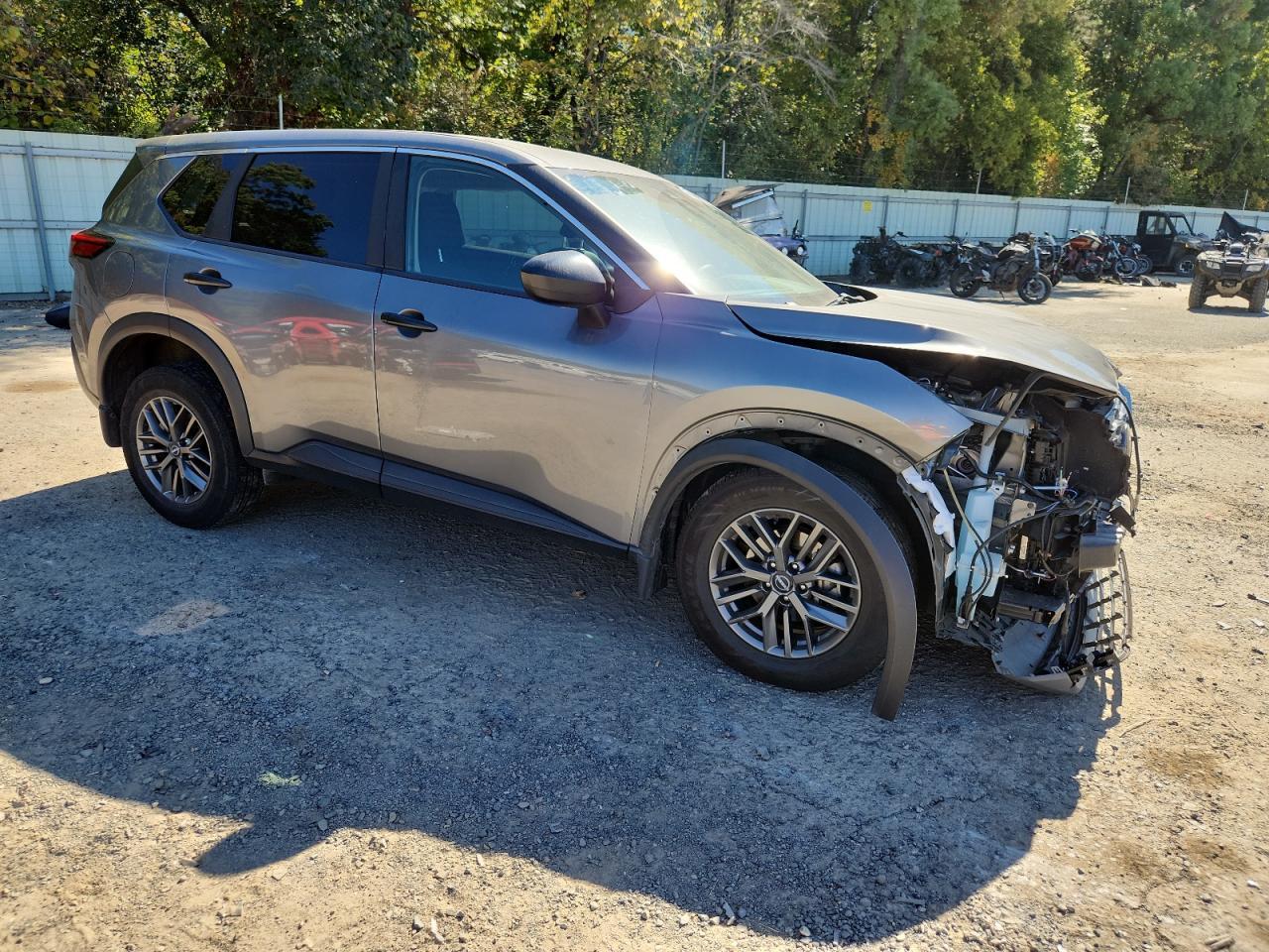 2023 Nissan Rogue S - Image 4