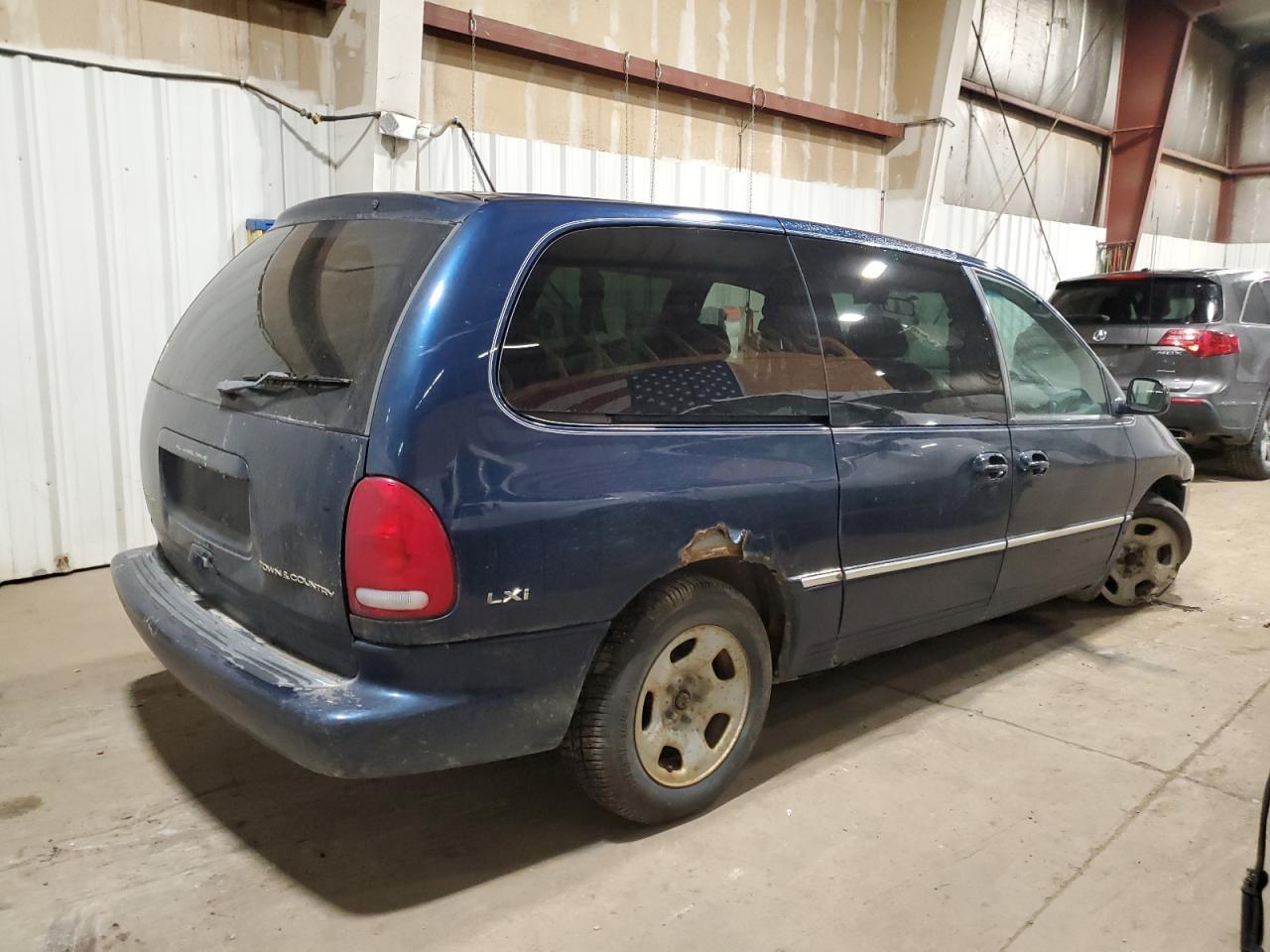 2000 Chrysler Town & Country Lxi - Image 3