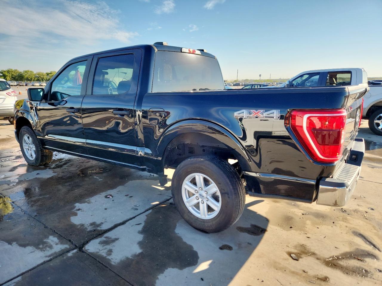 2023 Ford F150 Xlt - Фото 2