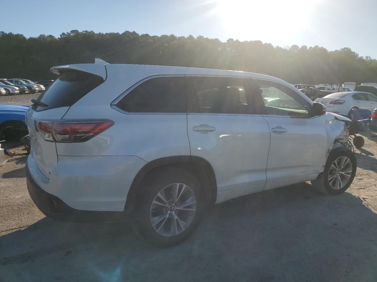 2016 Toyota Highlander Le - Фото 3