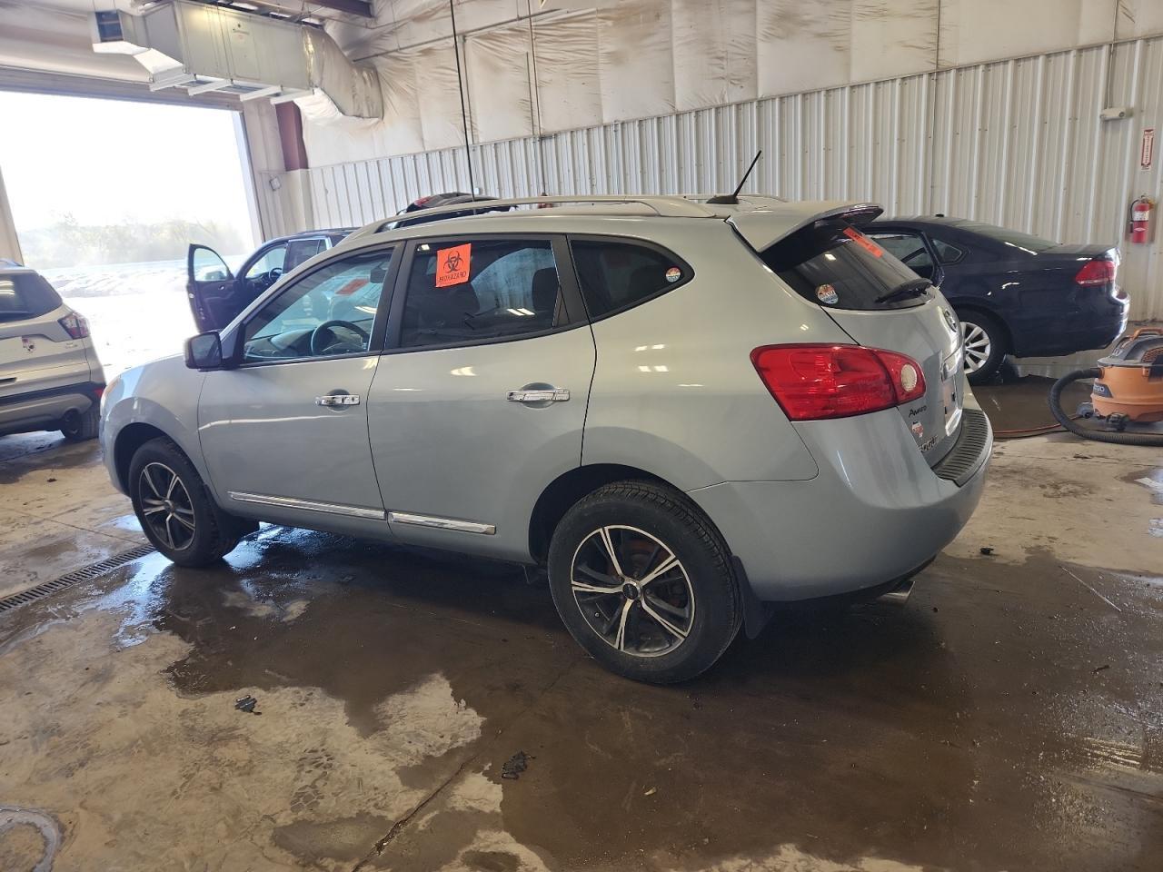 2011 Nissan Rogue S - Image 2