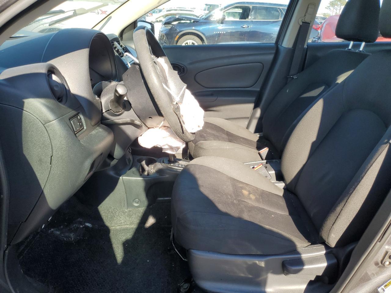 2018 Nissan Versa S - Фото 7