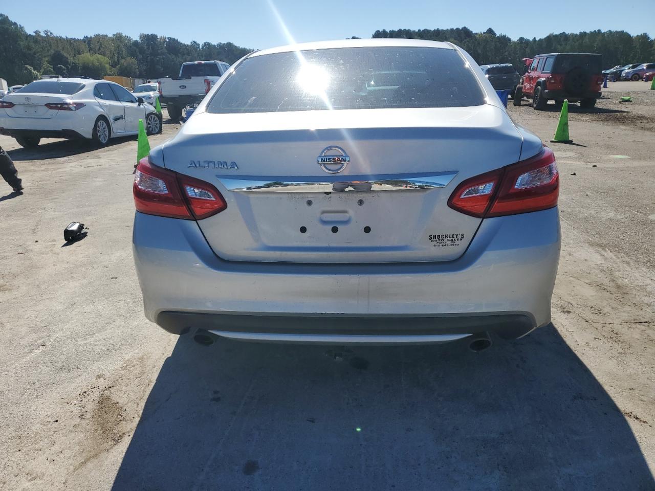 2017 Nissan Altima 2.5 - Фото 6
