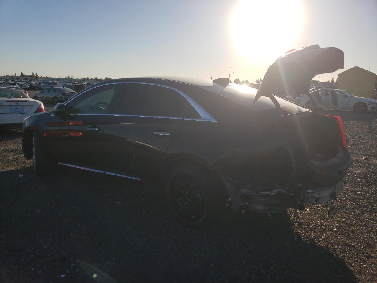 2016 Cadillac Xts Luxury Collection - Image 2