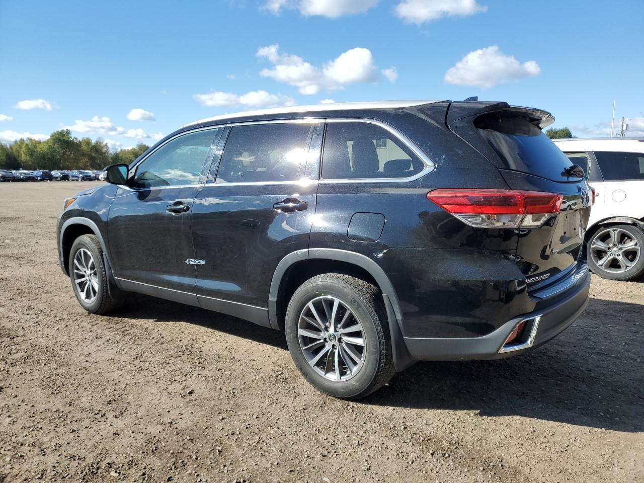 2019 Toyota Highlander Se - Фото 2