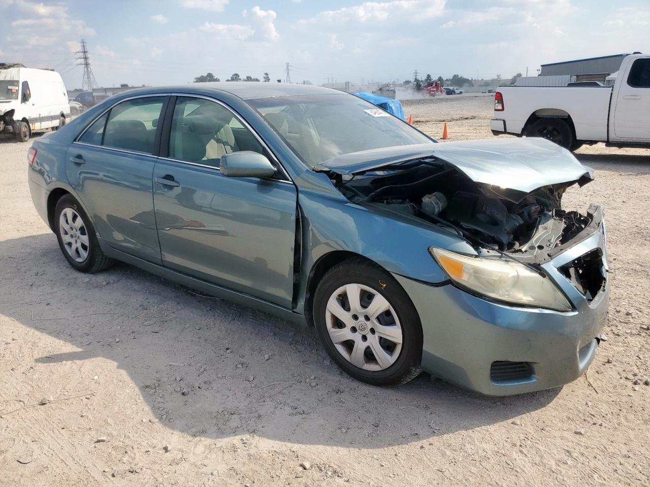 2010 Toyota Camry Base - Фото 4