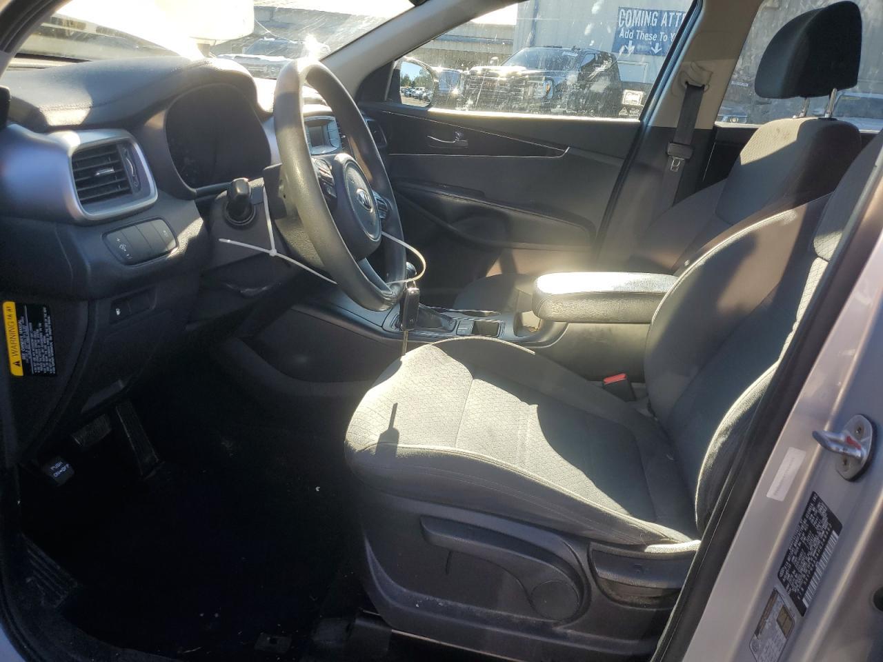 2017 Kia Sorento Lx - Image 7