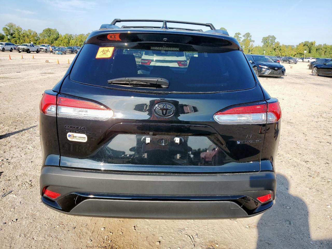 2025 Toyota Corolla Cross Se - Image 6