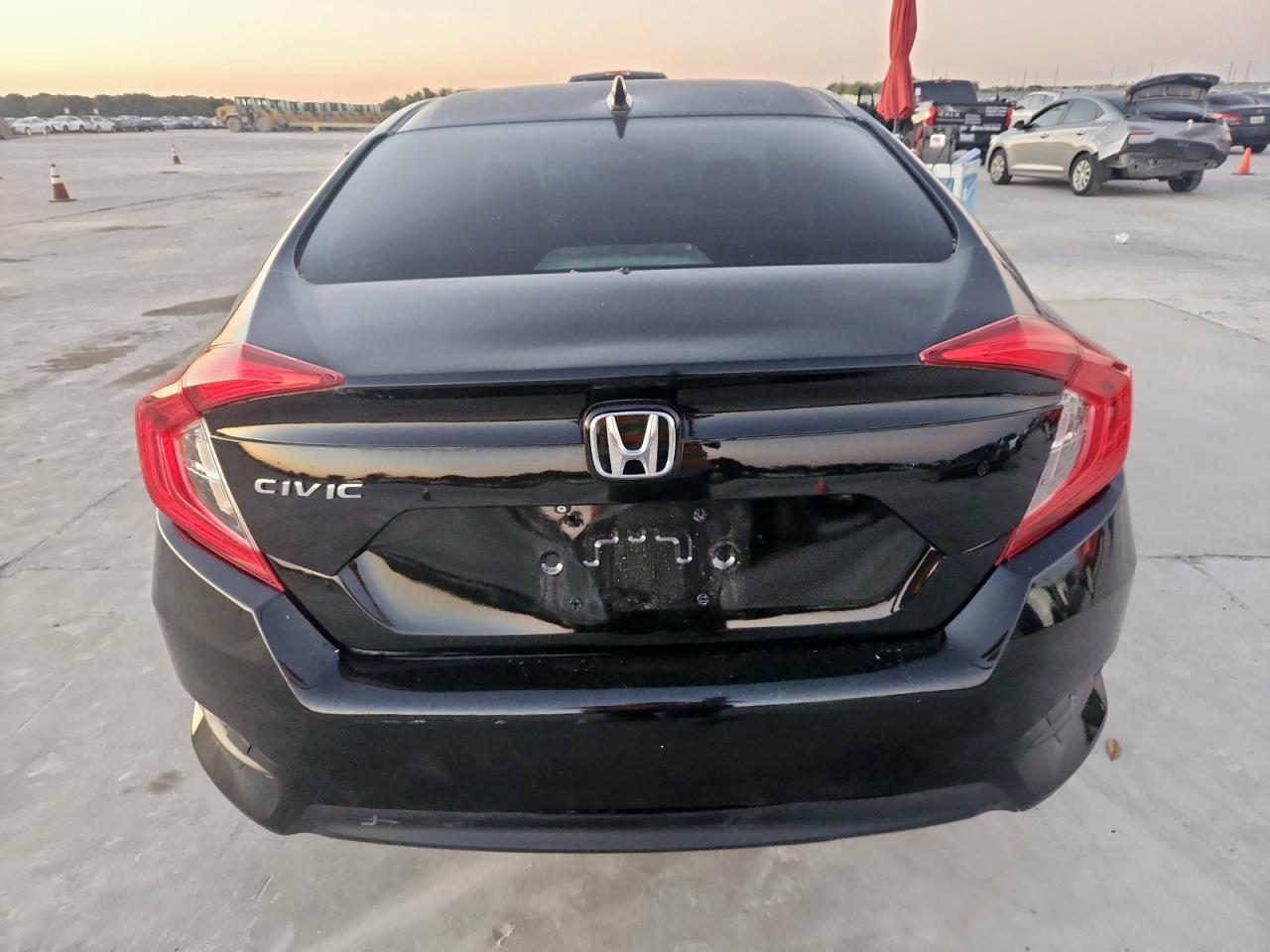 2017 Honda Civic Ex - Image 6