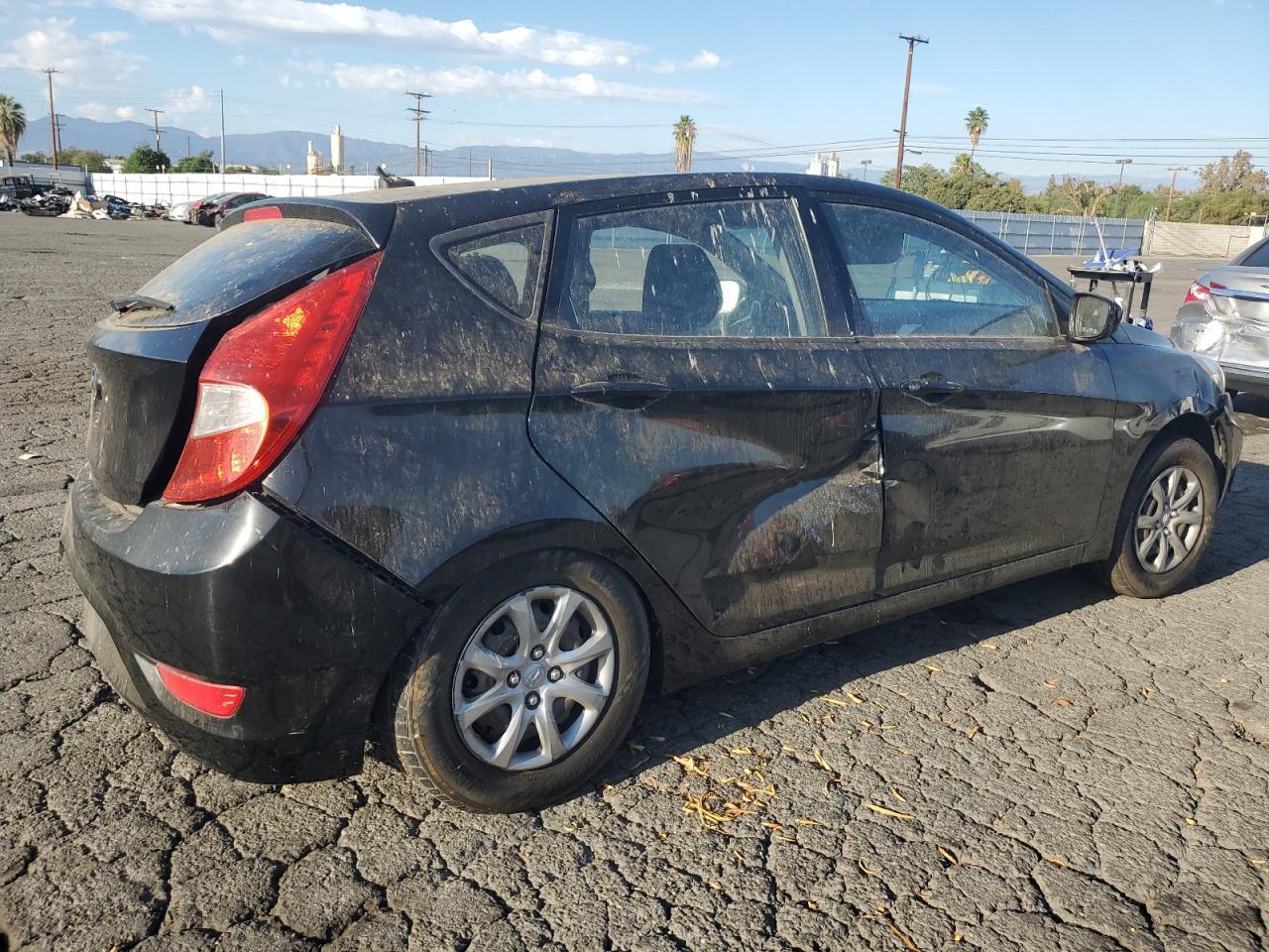 2013 Hyundai Accent Gls - Image 3
