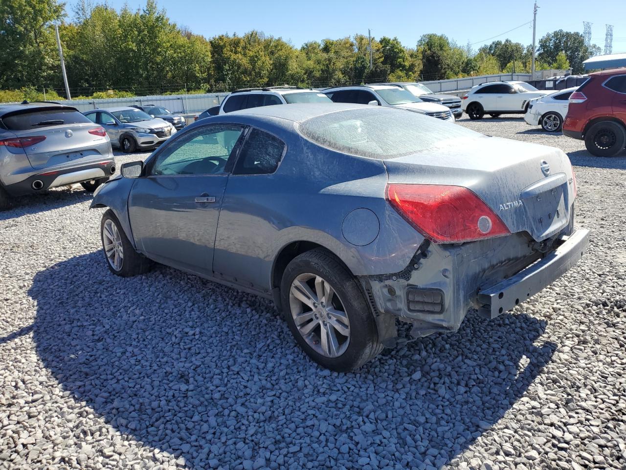 2010 Nissan Altima S - Фото 2