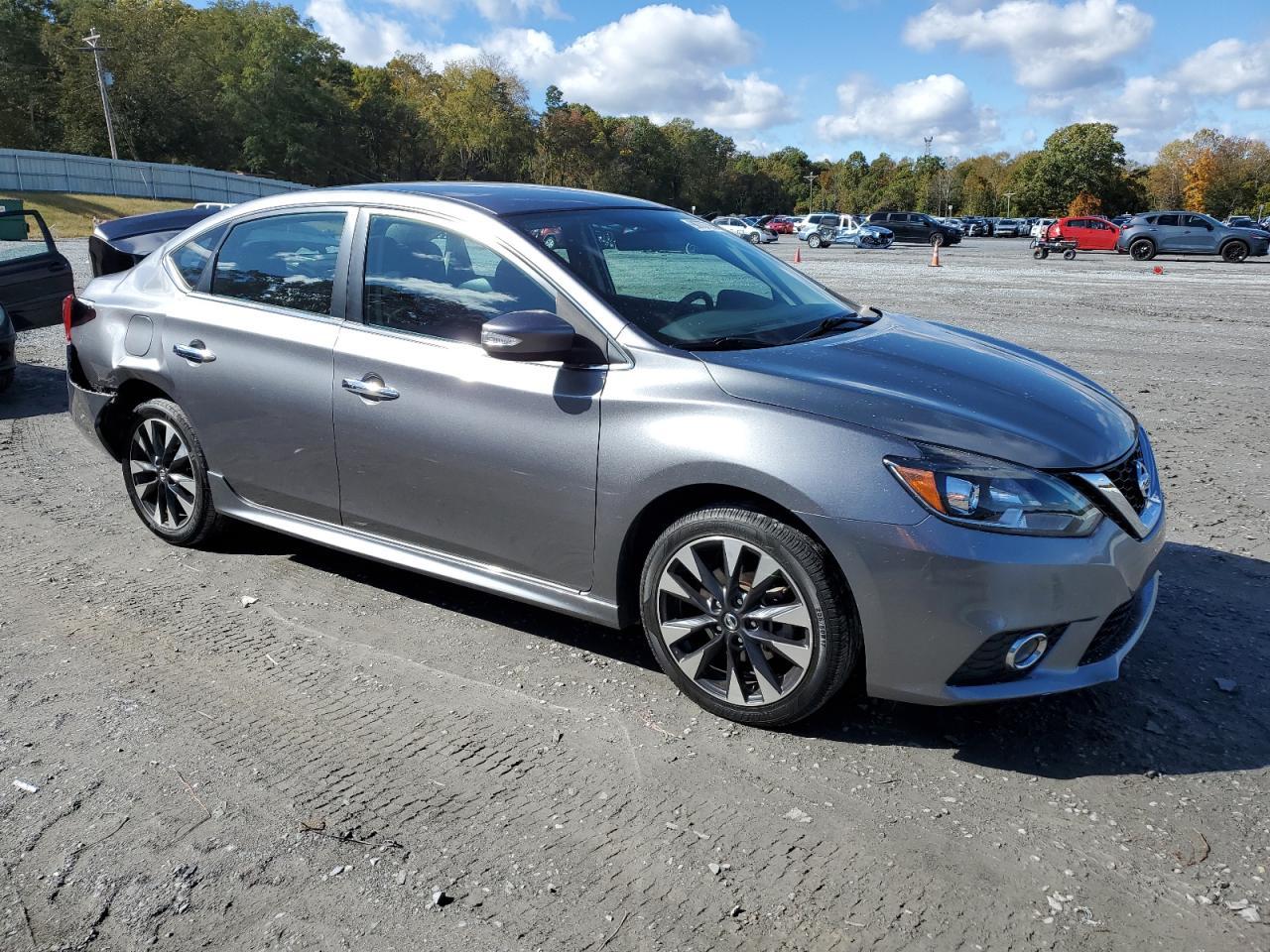 2017 Nissan Sentra S - Фото 4