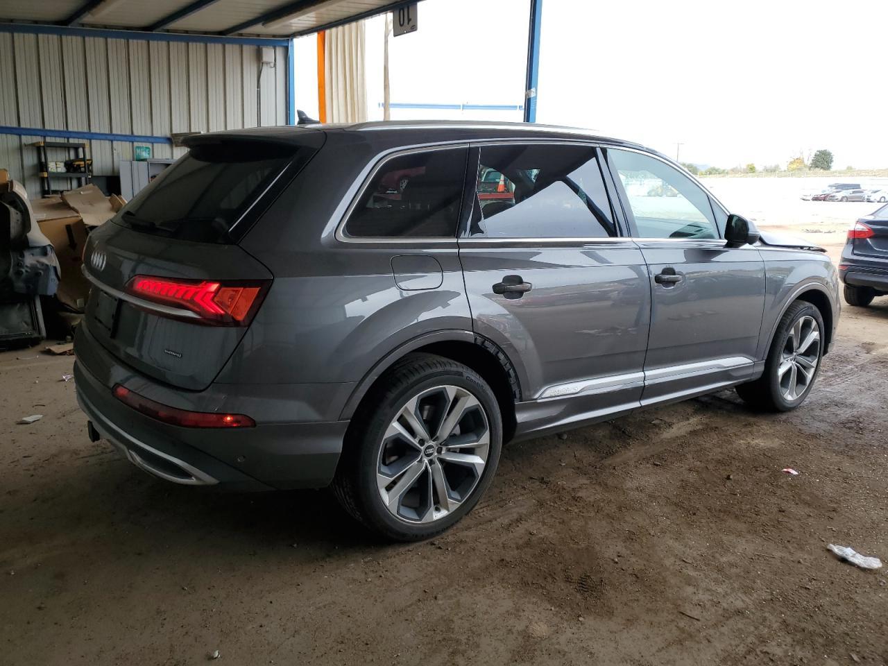 2022 Audi Q7 Premium Plus - Image 3