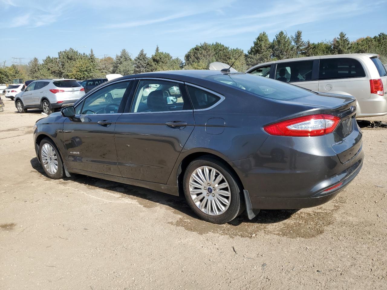 2016 Ford Fusion Se Hybrid - Фото 2