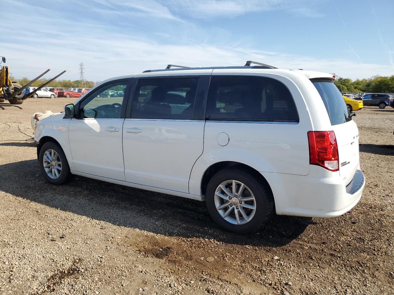 2019 Dodge Grand Caravan Sxt - Image 2
