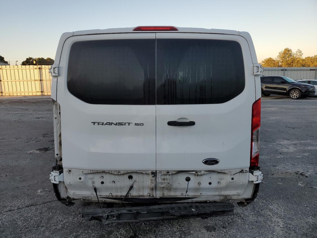 2015 Ford Transit T-150 - Фото 6