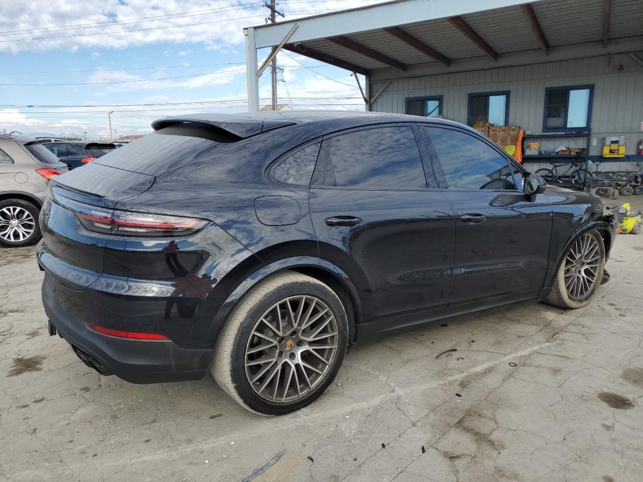 2022 Porsche Cayenne S Coupe - Фото 3