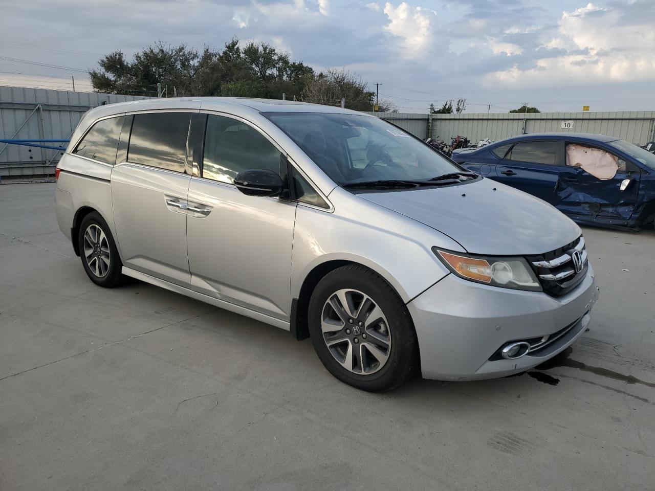 2015 Honda Odyssey - Фото 4
