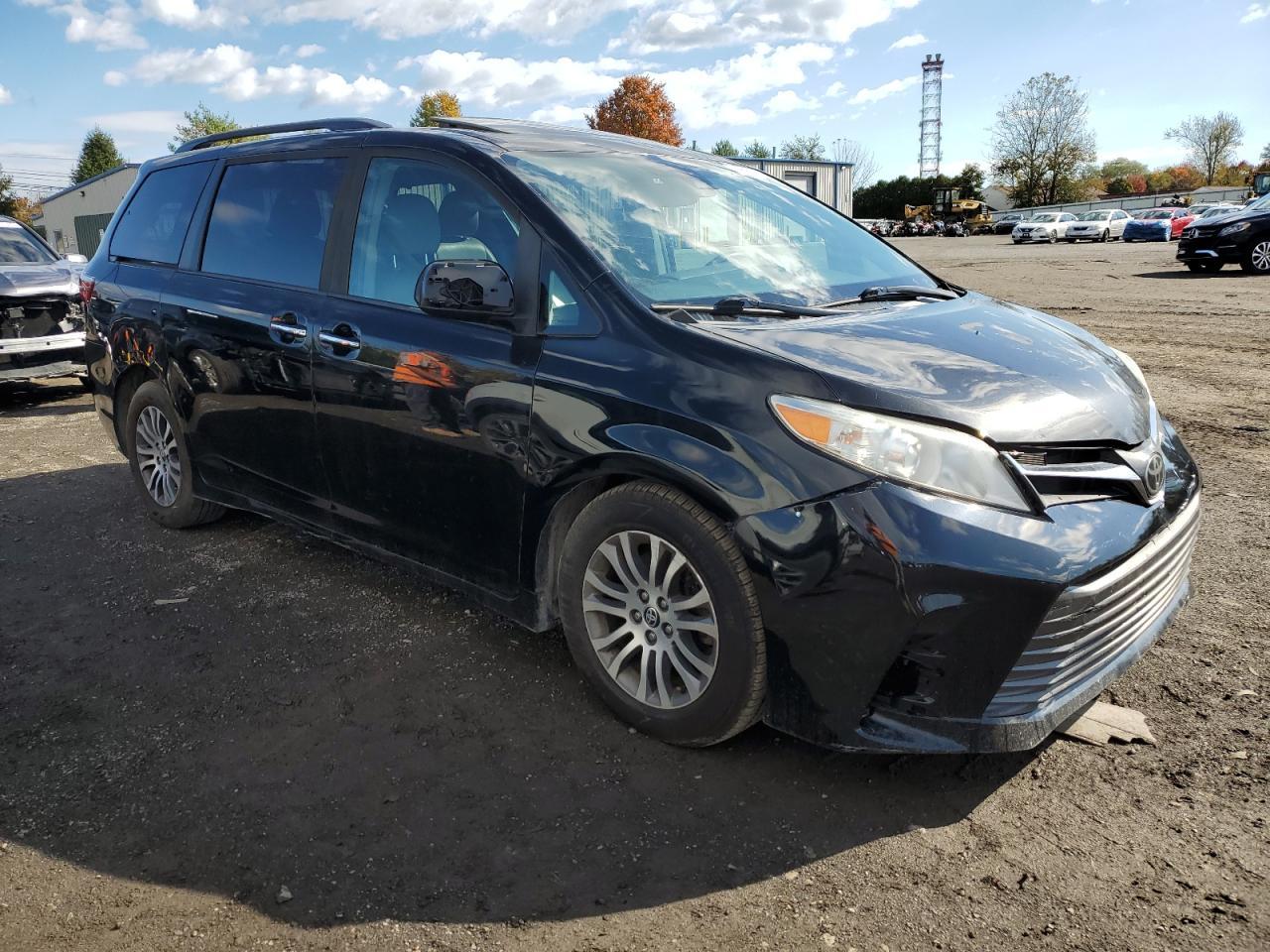 2019 Toyota Sienna Xle - Фото 4