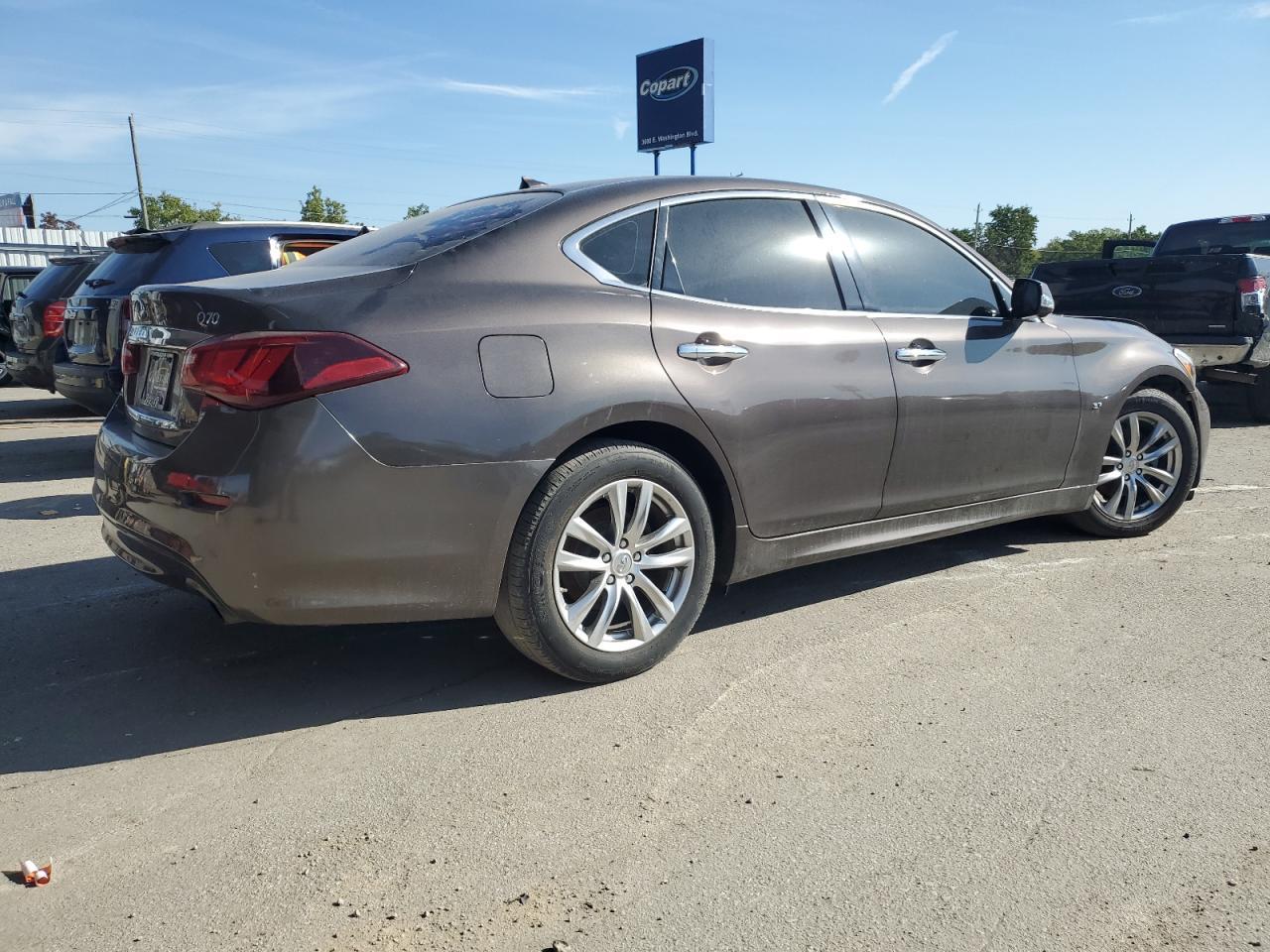 2017 Infiniti Q70 3.7 - Фото 3