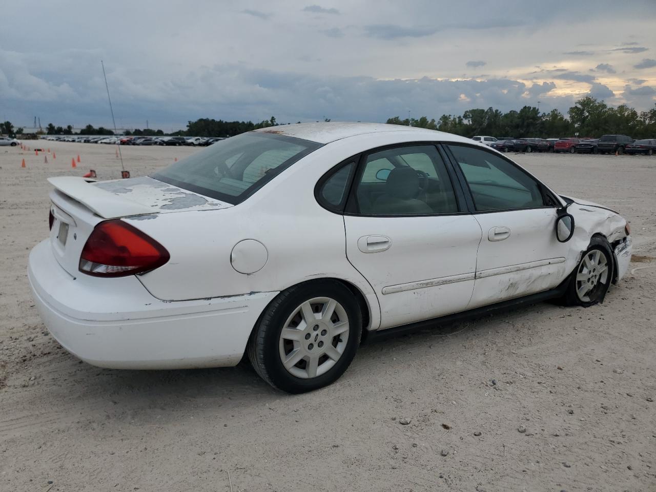 2006 Ford Taurus Se - Фото 3