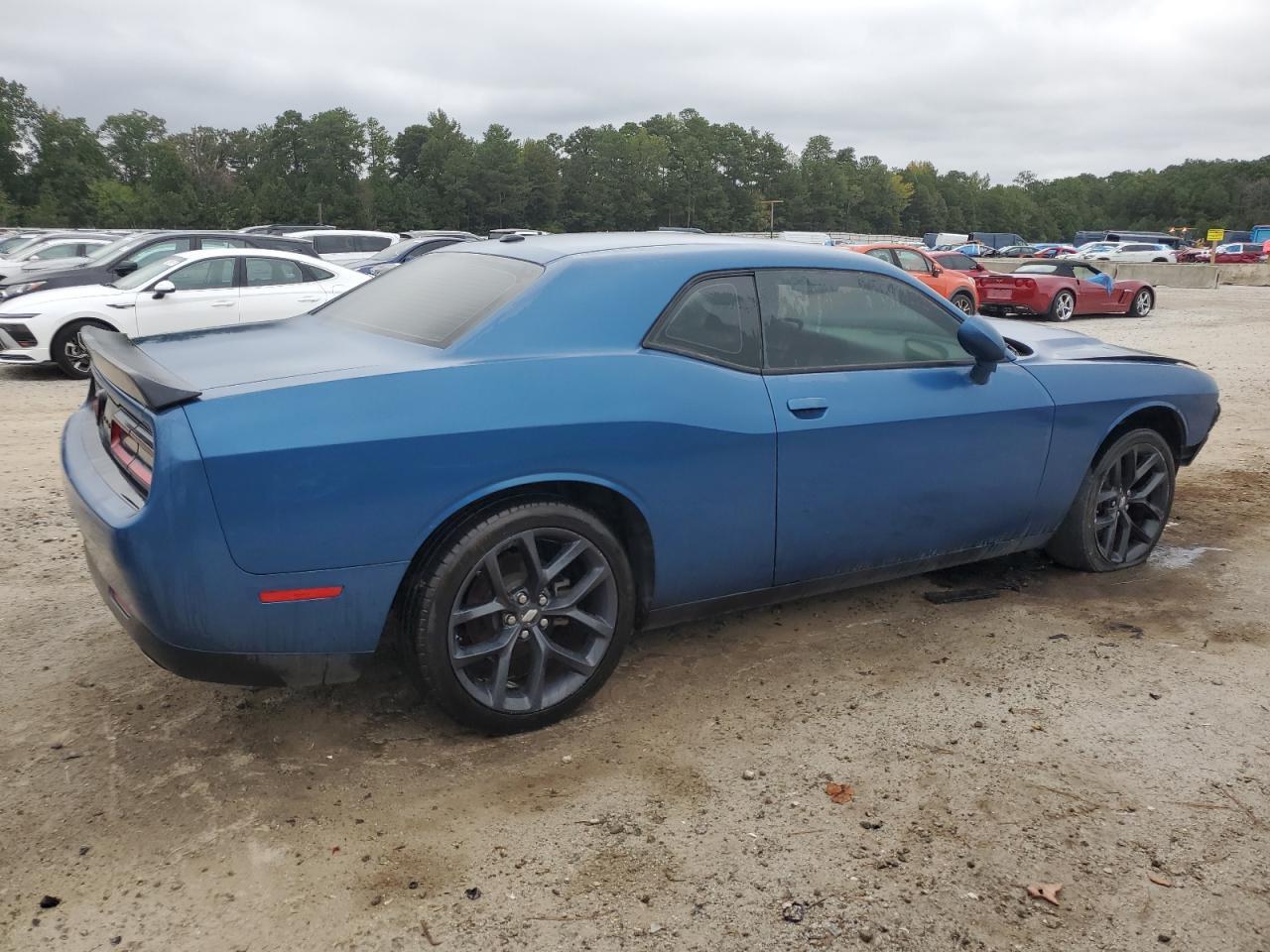 2022 Dodge Challenger Sxt - Фото 3