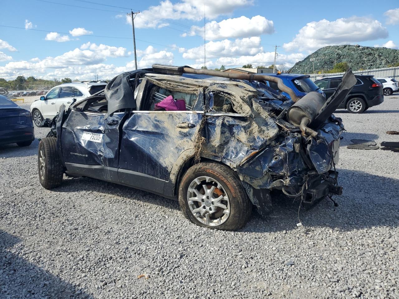 2016 Jeep Cherokee Latitude - Фото 2