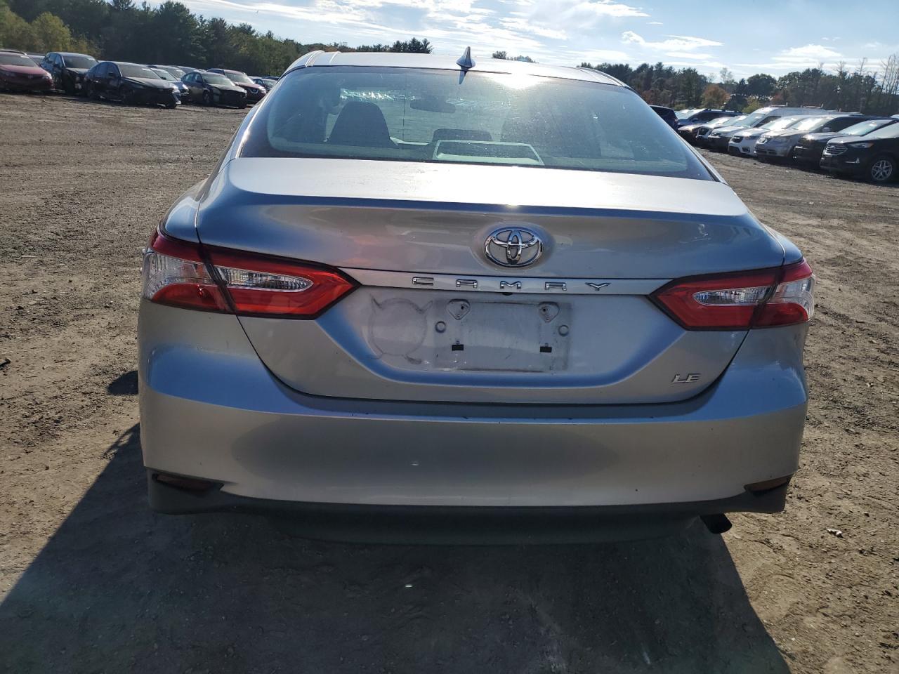 2019 Toyota Camry L - Фото 6