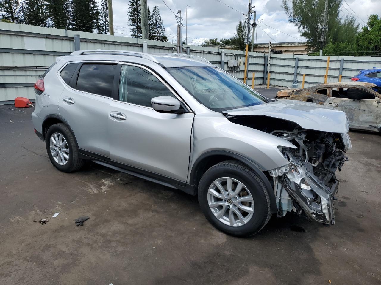 2018 Nissan Rogue S - Фото 4