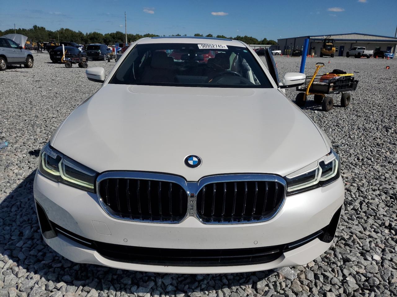 2022 BMW 530 I - Image 5
