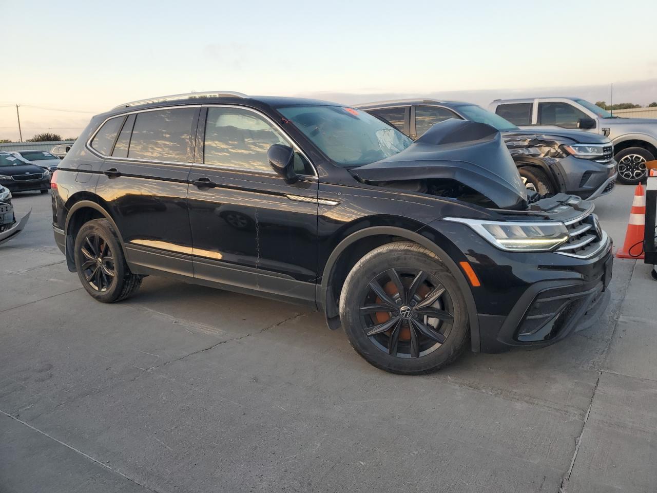 2024 Volkswagen Tiguan Se - Image 4