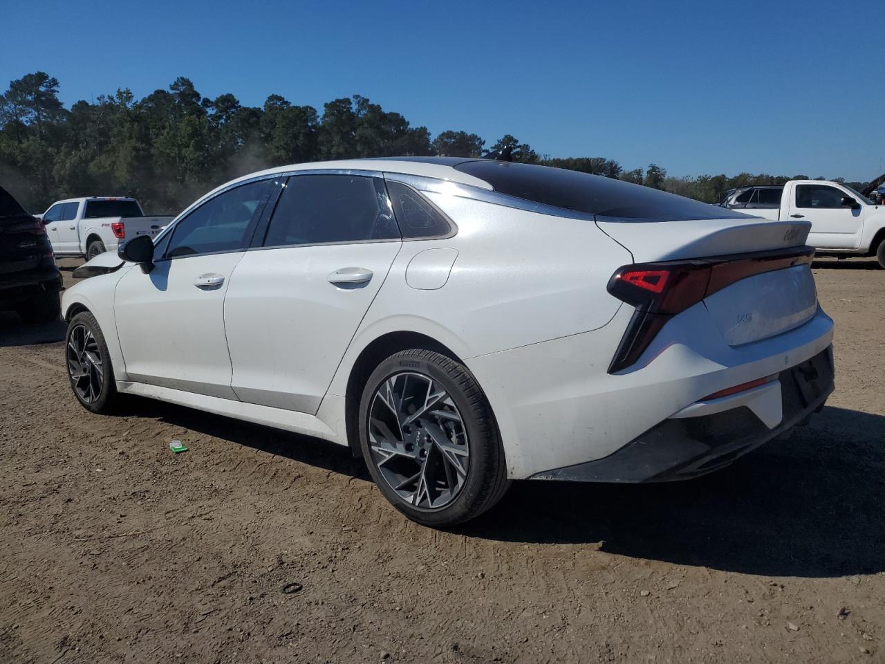 2025 Kia K5 Gt Line - Image 2