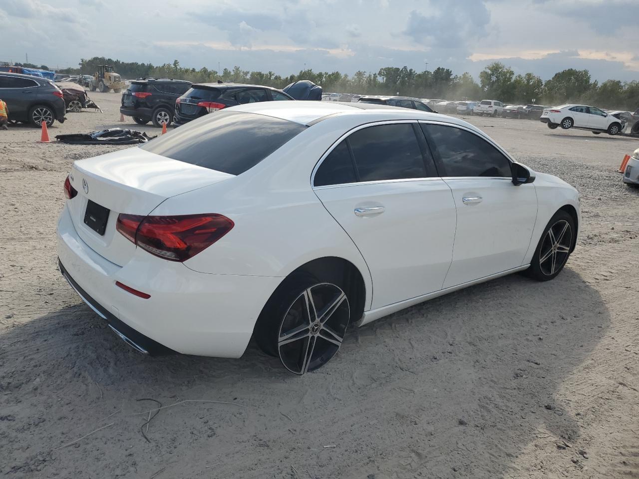 2021 Mercedes-Benz A 220 - Image 3
