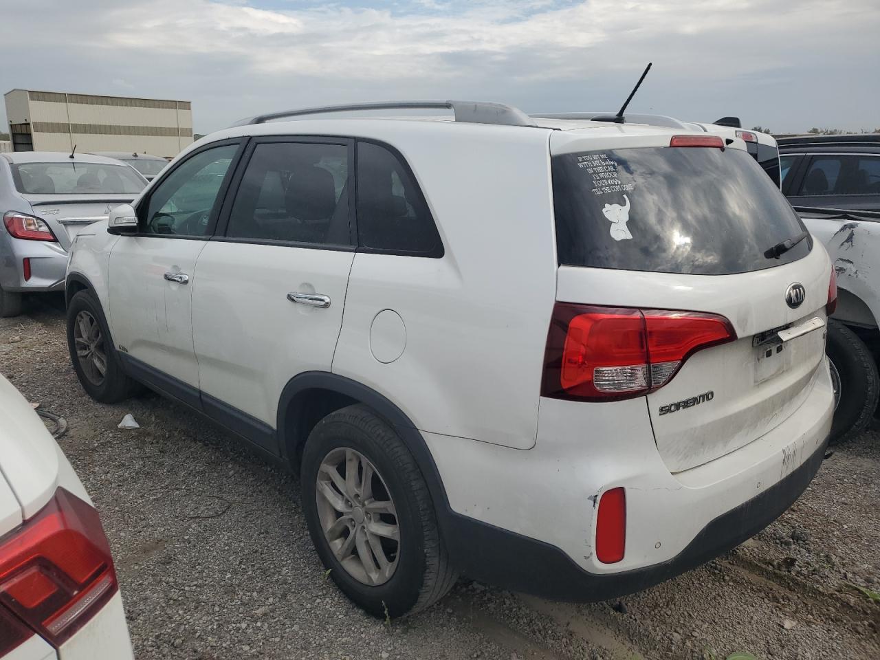 2015 Kia Sorento Lx - Image 2