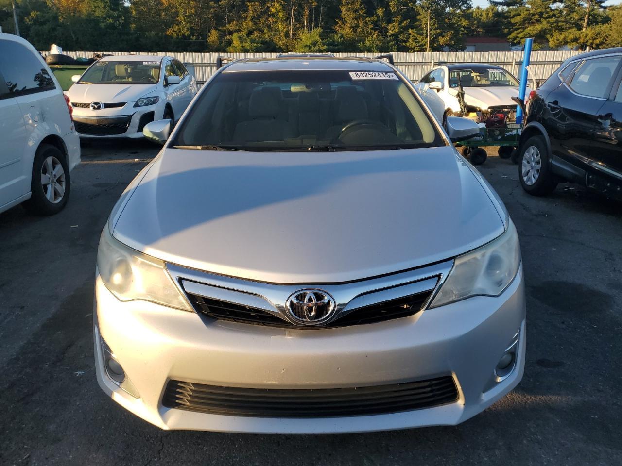 2012 Toyota Camry Xle V6 - Image 5