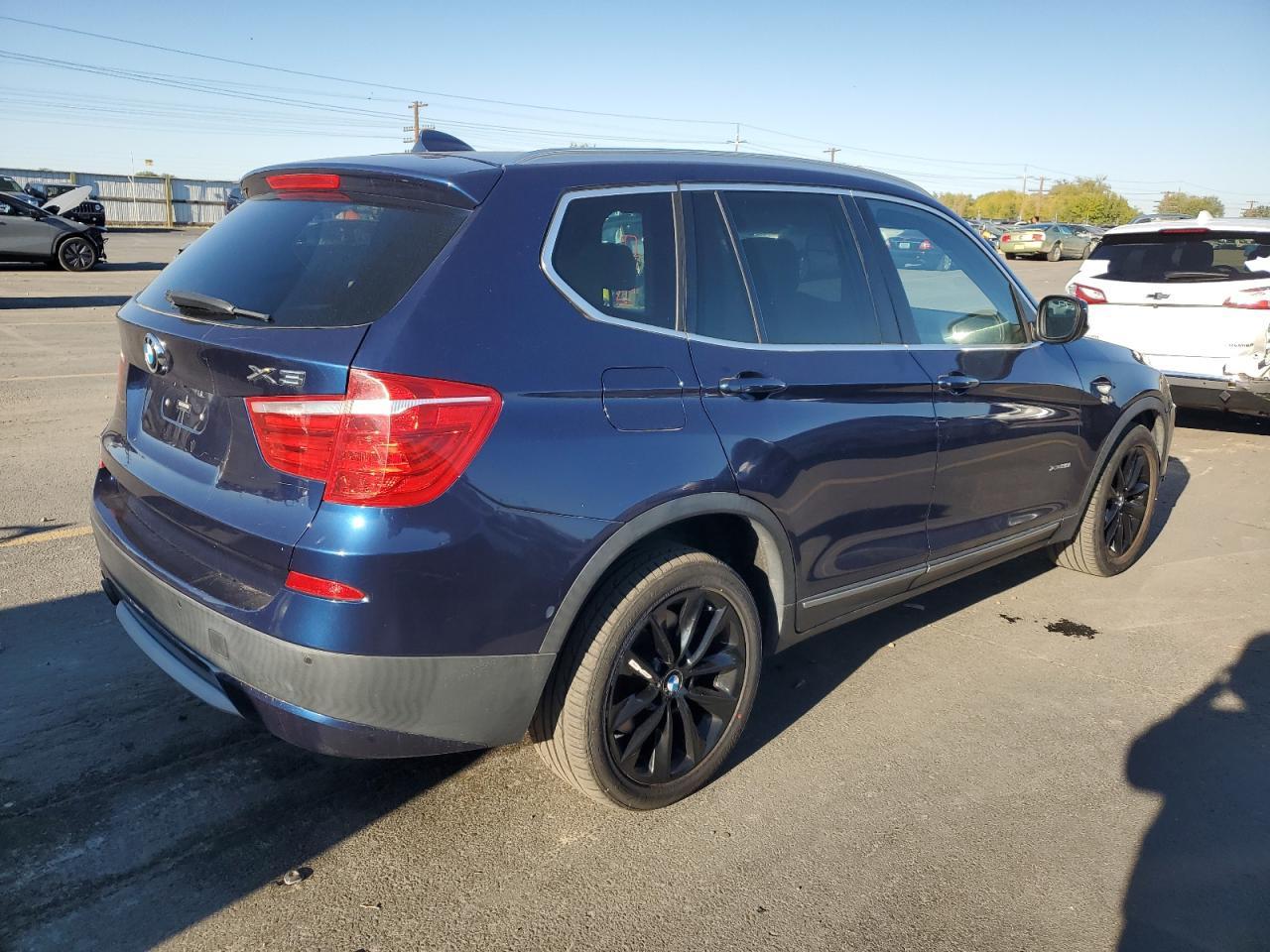 2013 BMW X3 xDrive28I - Image 3