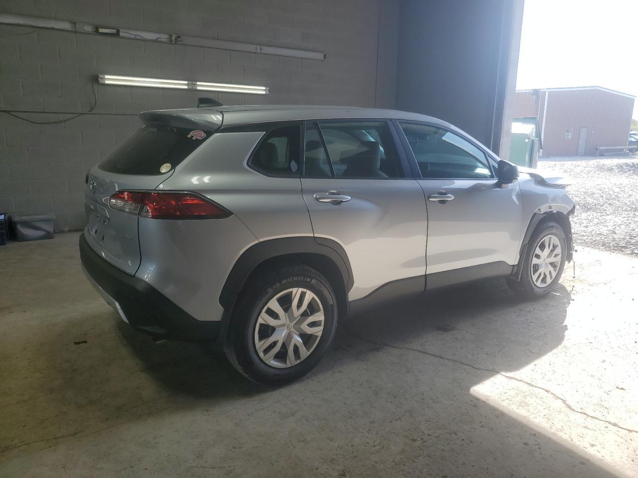 2024 Toyota Corolla Cross L - Фото 3