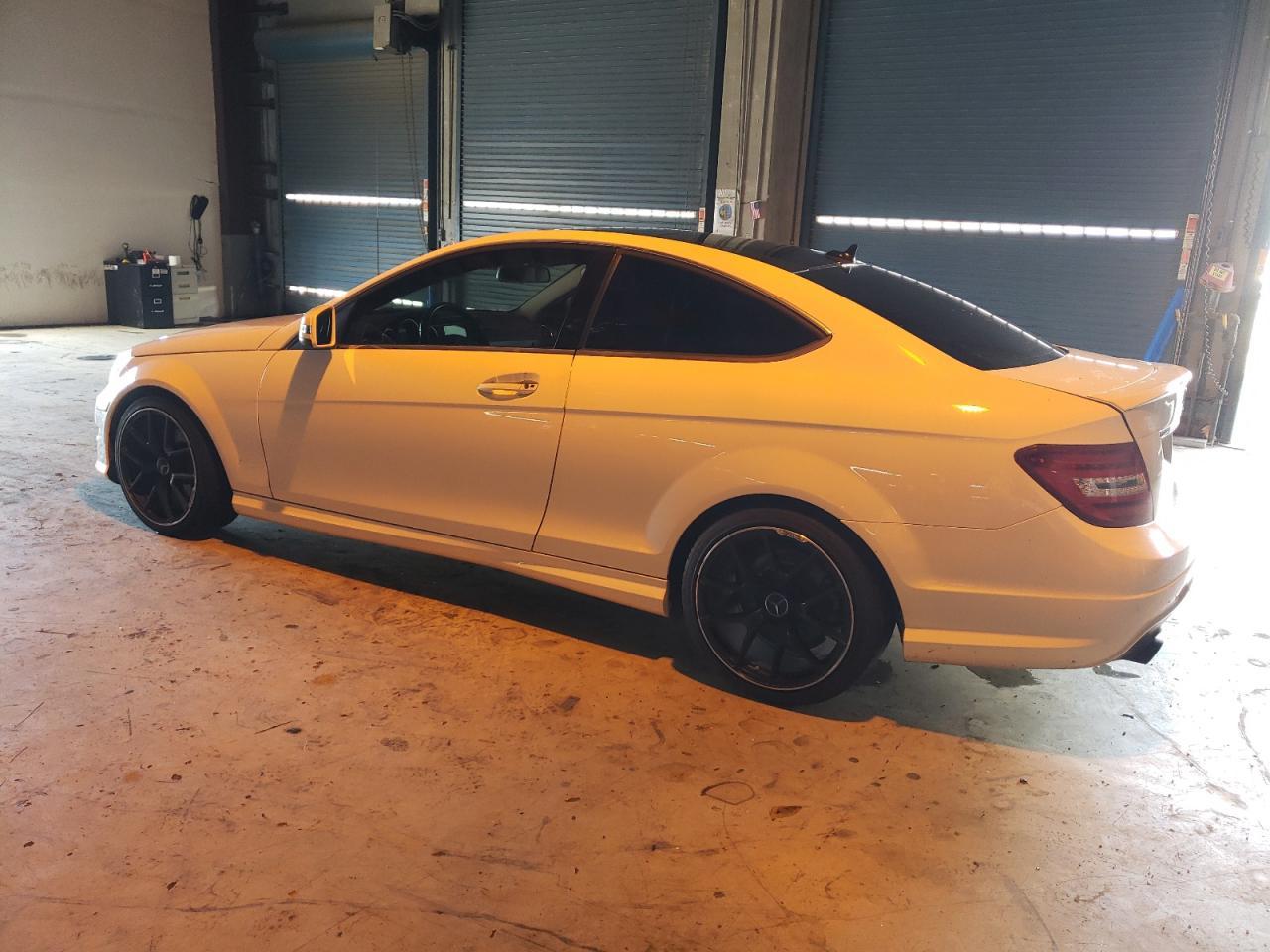 2015 Mercedes-Benz C 250 - Фото 2