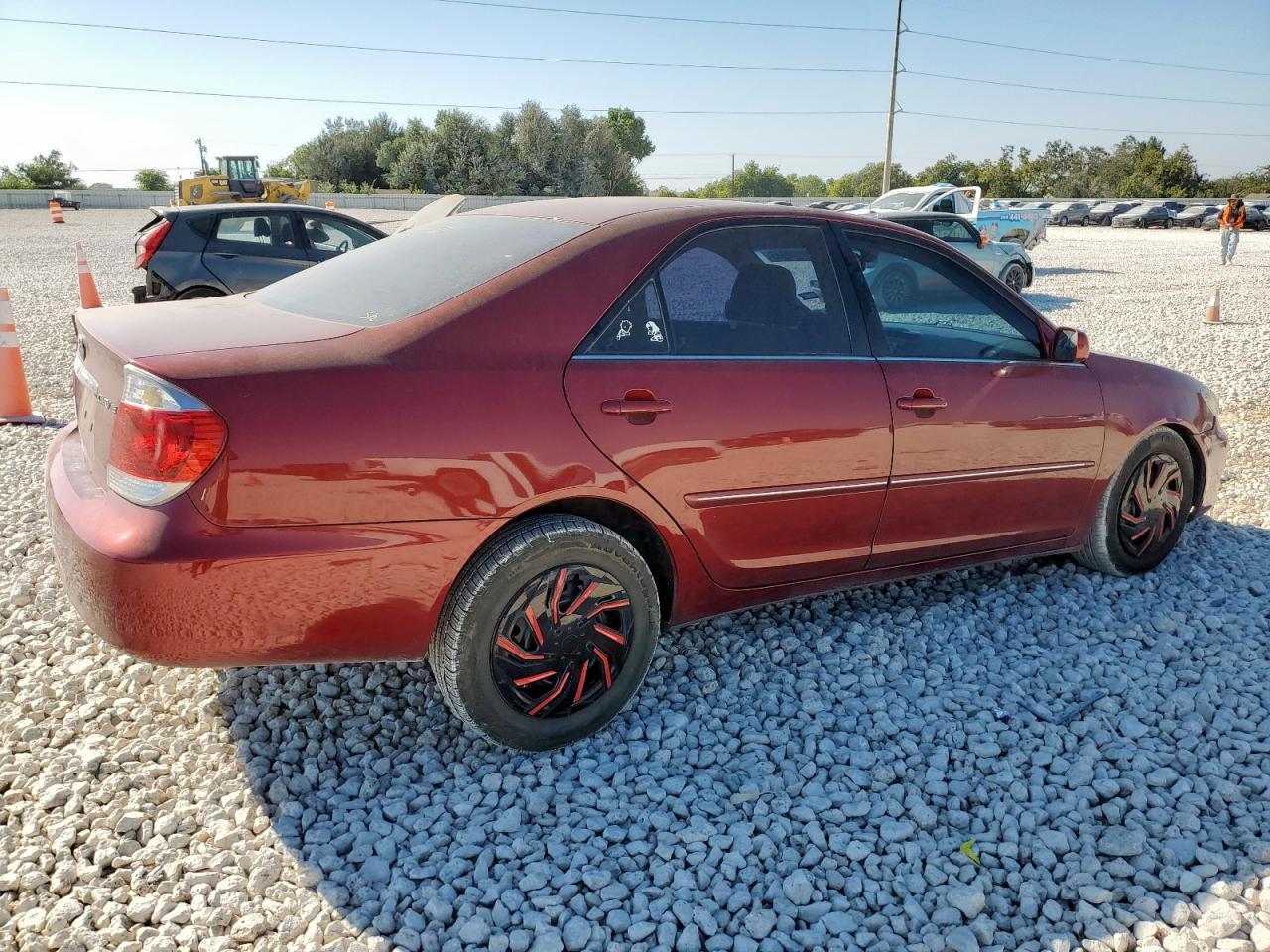 2005 Toyota Camry Le - Фото 3
