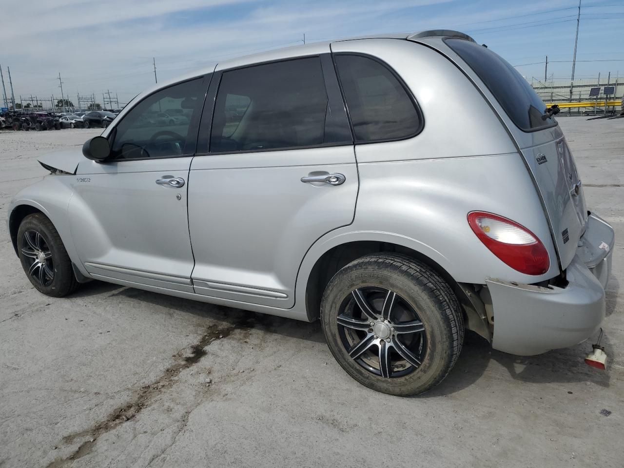 2006 Chrysler Pt Cruiser Touring - Image 2
