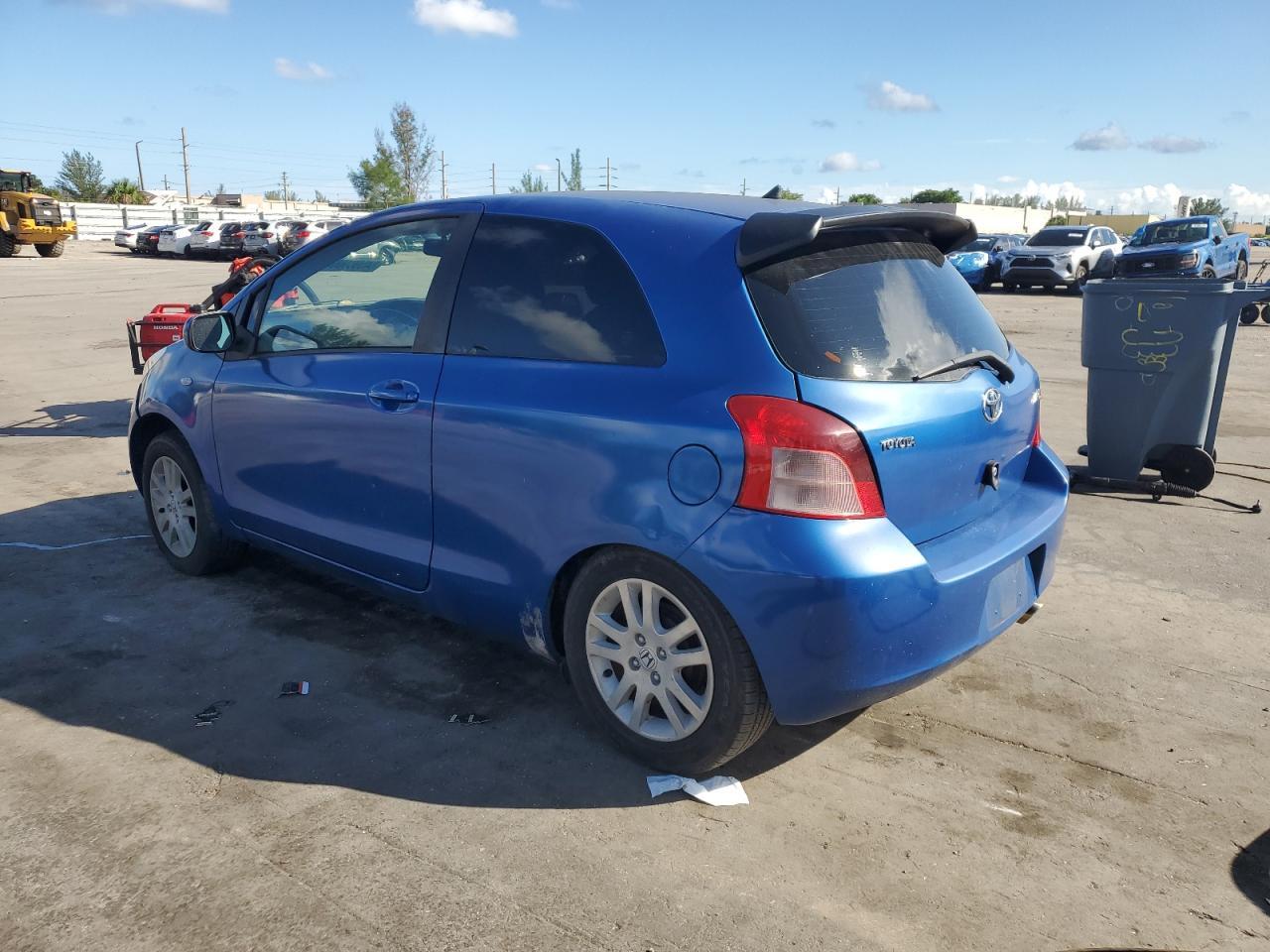 2008 Toyota Yaris - Image 2