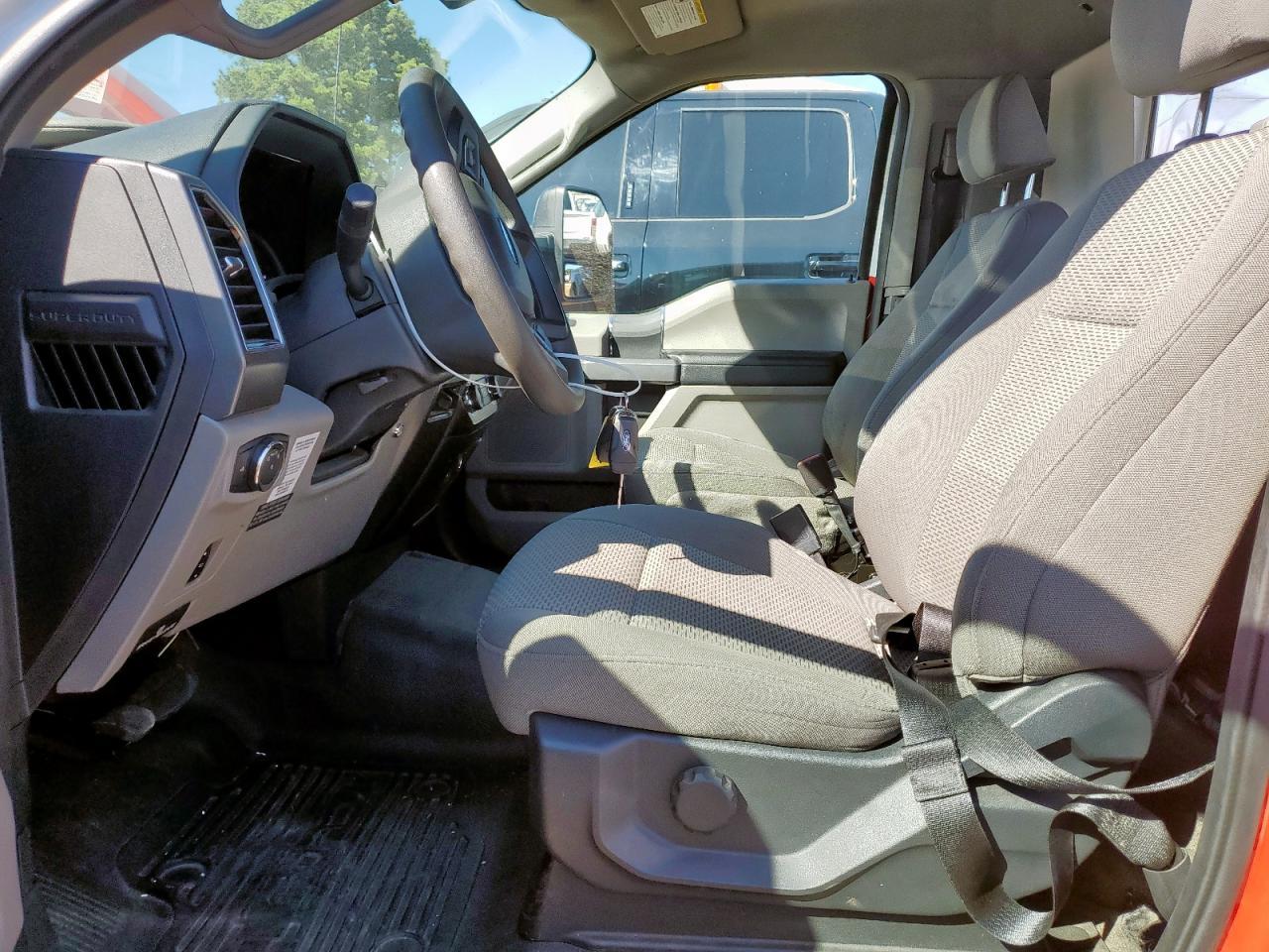 2022 Ford F550 Super Duty - Фото 7