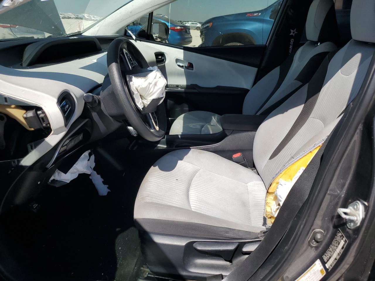 2016 Toyota Prius - Image 7