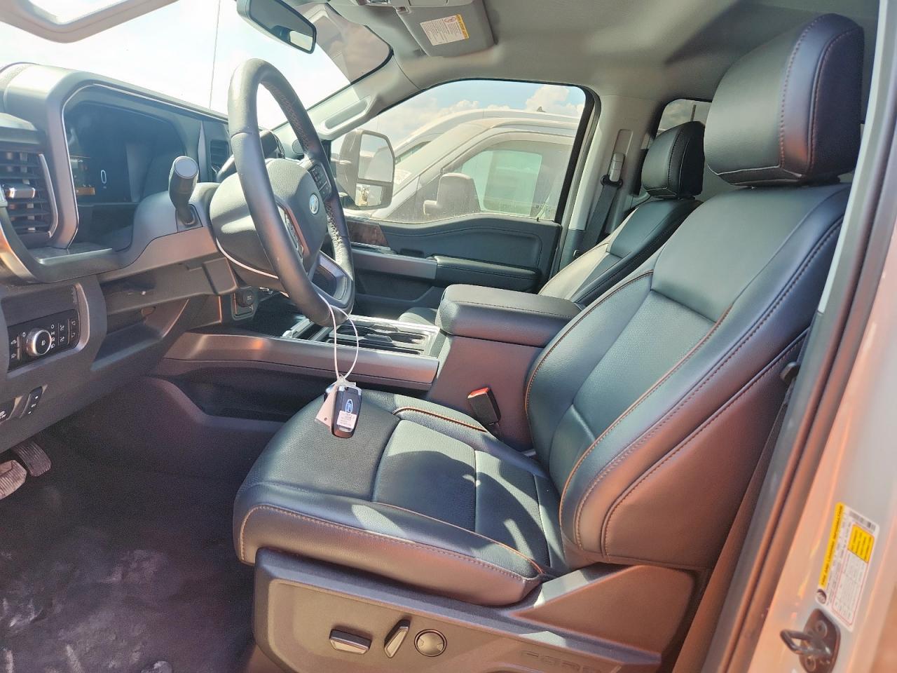 2025 Ford F350 Super Duty - Image 7