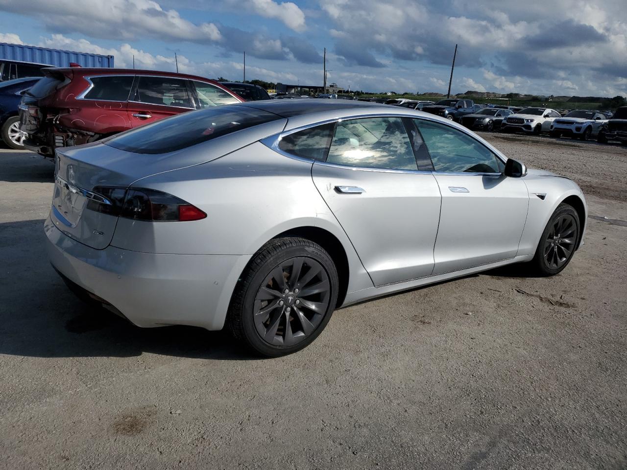 2017 Tesl Model S 75D - Image 3