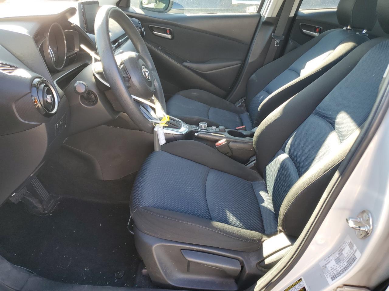 2020 Toyota Yaris L - Фото 7
